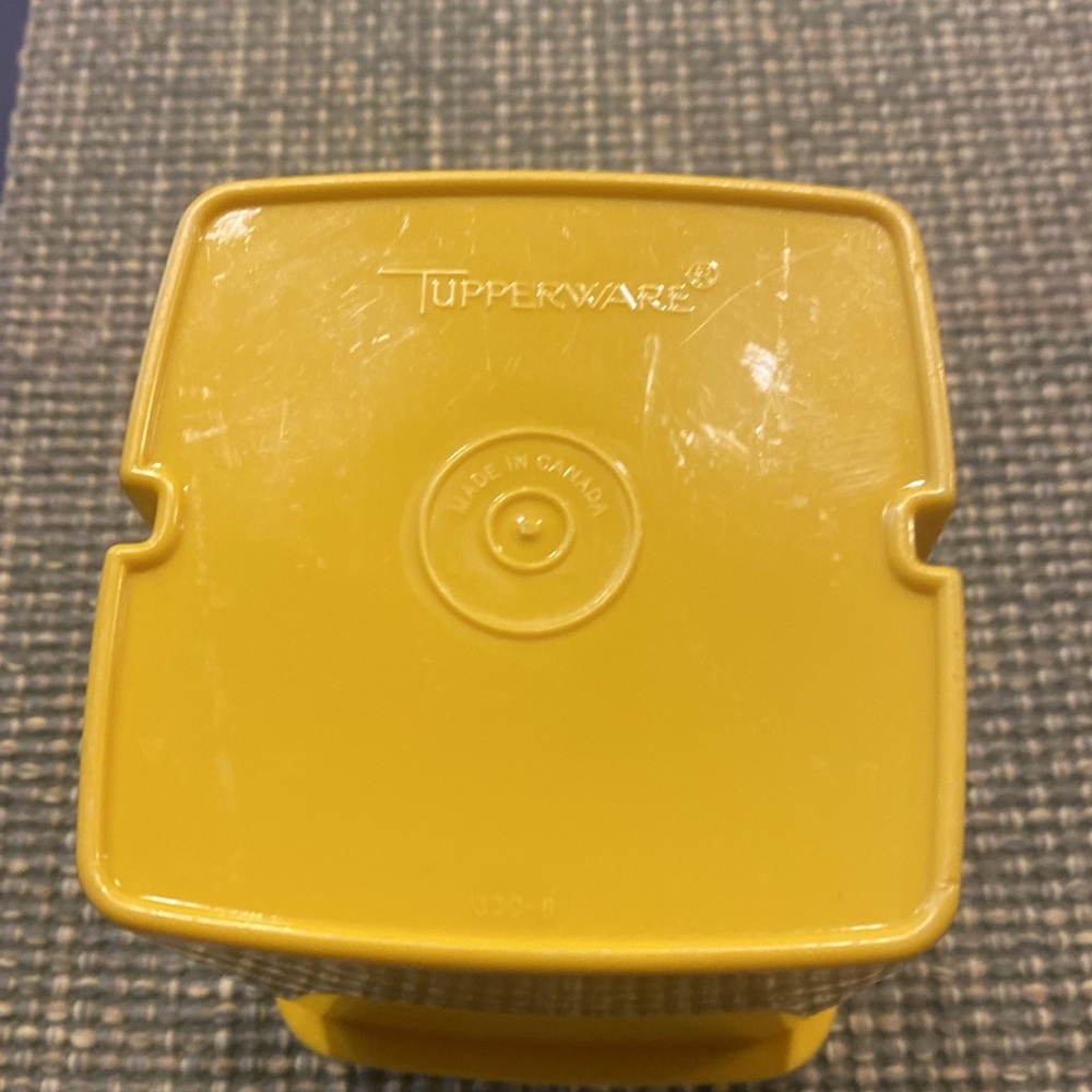 Vintage Tupperware Pickle Keeper-*missing insert* - Picture 4 of 7